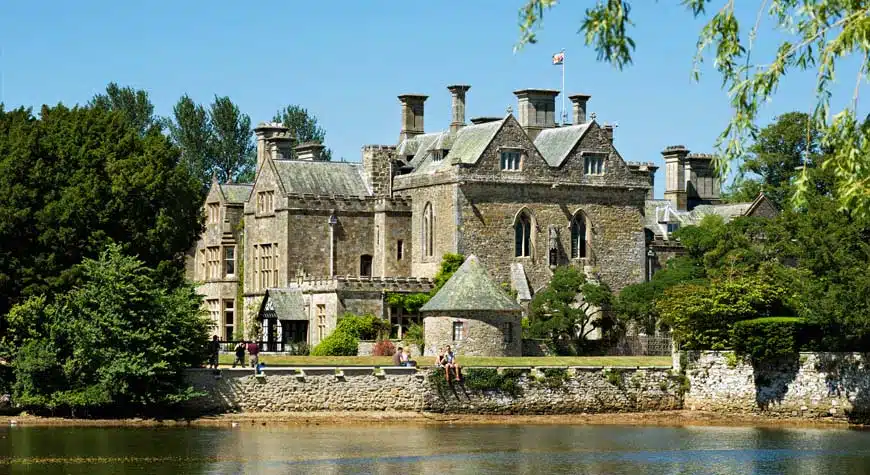Beaulieu Taxis - beaulieu-palace-house